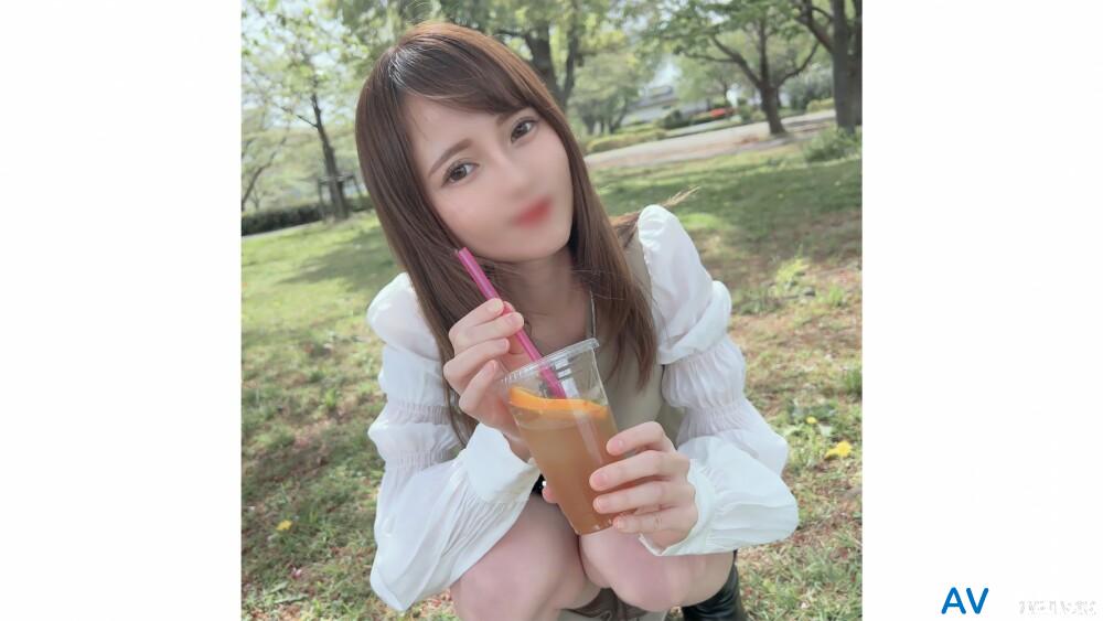 FC2-PPV-4452689 สาวสวยรุ่นพี่เย็ดน้อง