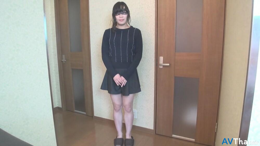 FC2-PPV-933975 สาวน้อยน่ารักเย็ดสดมันส์